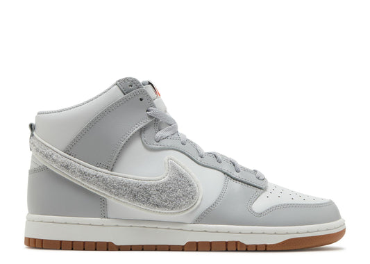 DUNK HIGH 'CHENILLE SWOOSH - LIGHT SMOKE GREY'