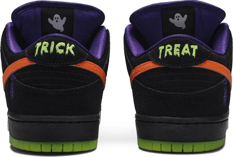 DUNK LOW SB 'NIGHT OF MISCHIEF'