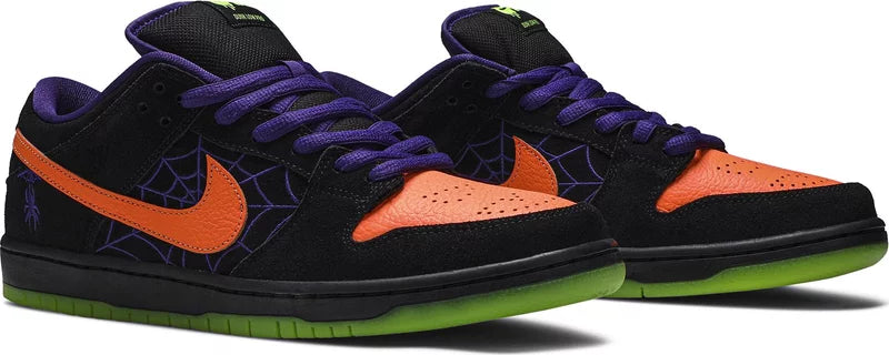 DUNK LOW SB 'NIGHT OF MISCHIEF'